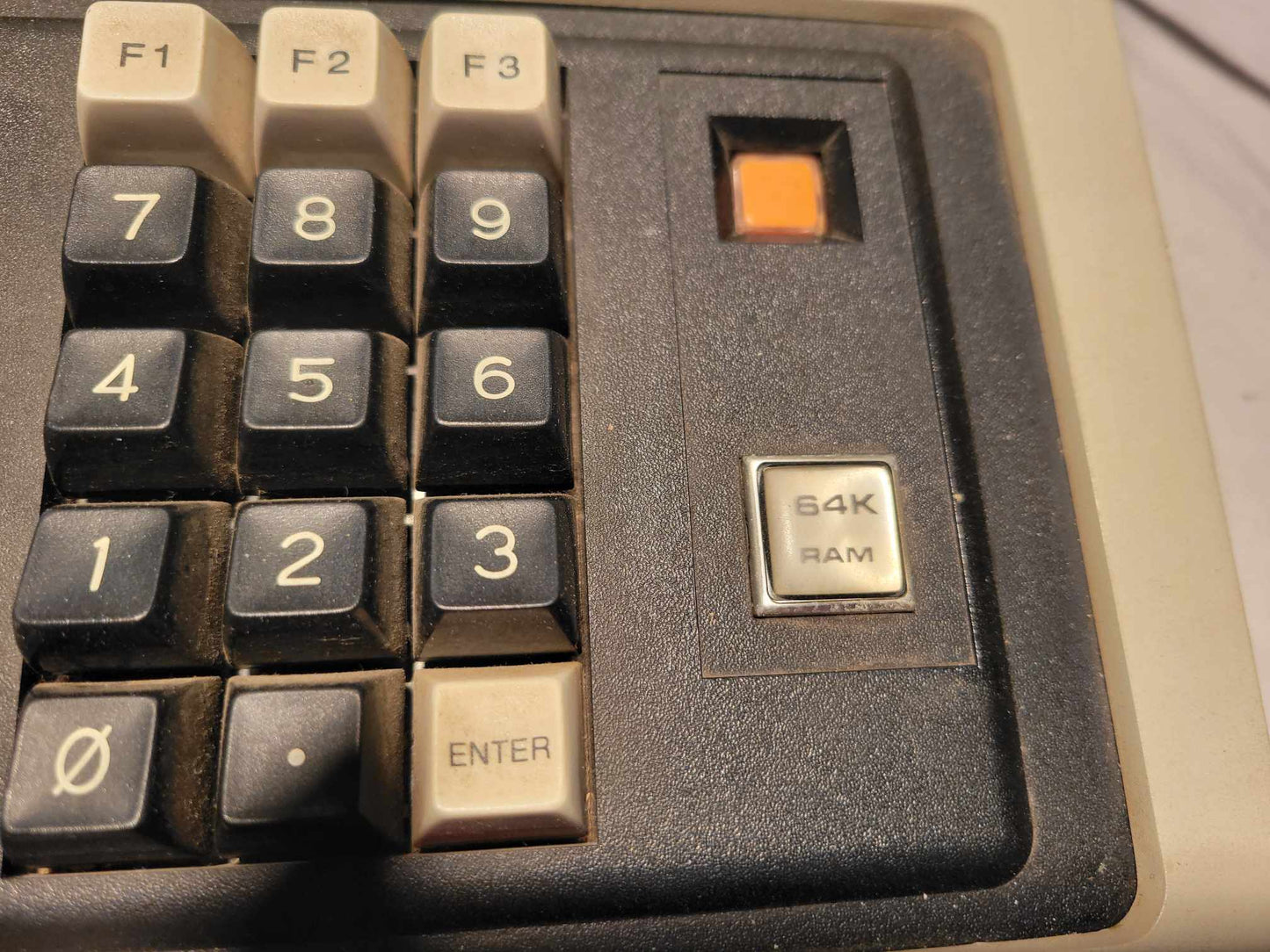 COMPLETELY REFURBISHED - TRS-80 Model 4 - MDL4
