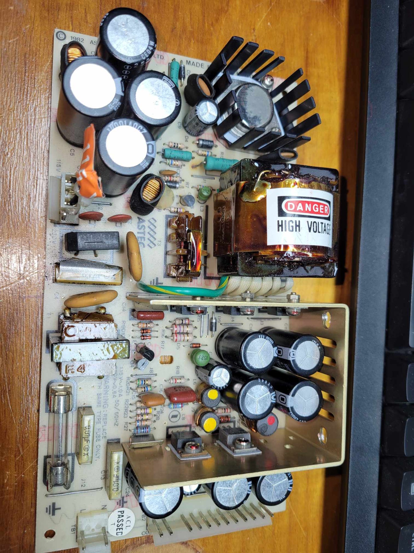 TRS-80 Model 4 / AA12090 power supply (PS5)