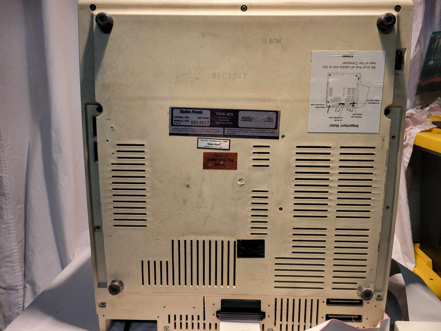 TRS-80 Model 4 - M4FH