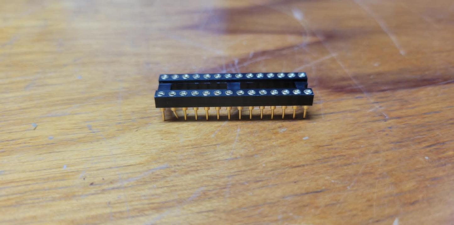 28-Pin round hole gold socket