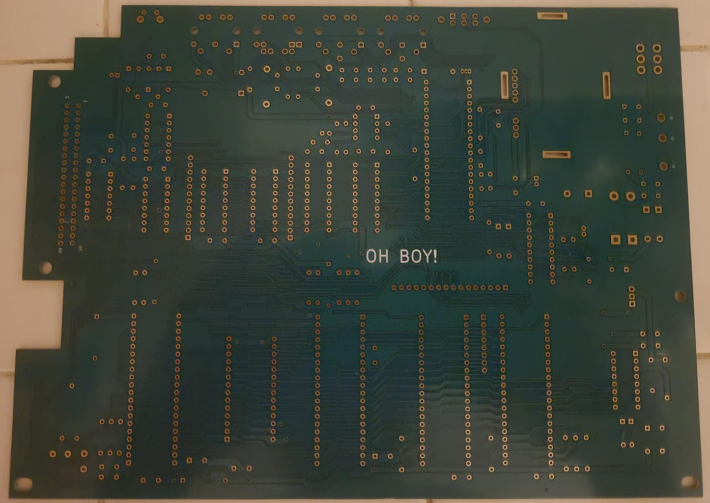 TRS-80 Color Computer 2 [26-3134B / 26-3136B] Bare Motherboard