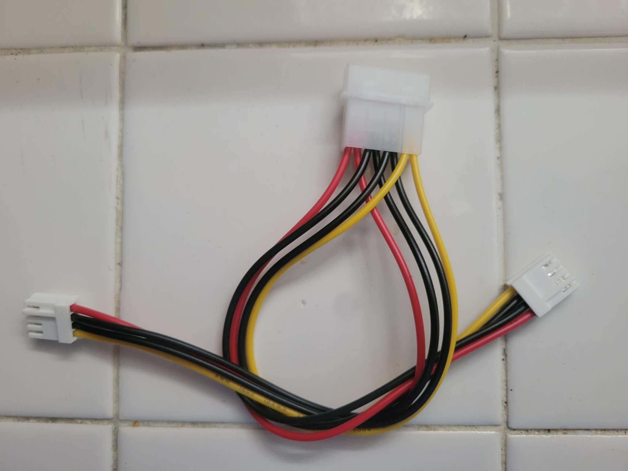 4 Pin Molex to Dual Floppy Power – Tuc's Workbench