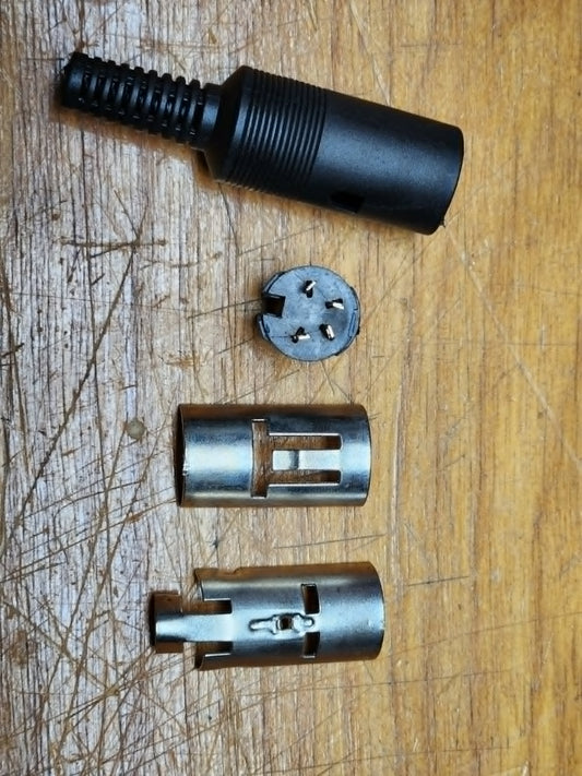 4 Pin DIN Female