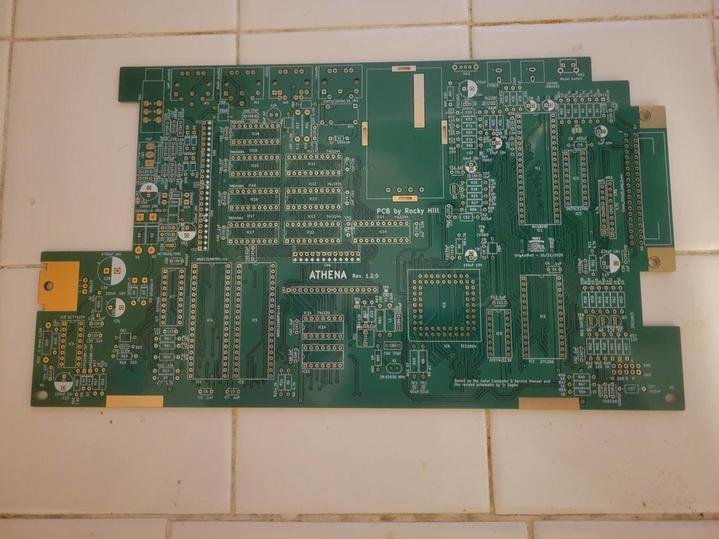 TRS-80 Color Computer 3 [26-3334] Bare Motherboard